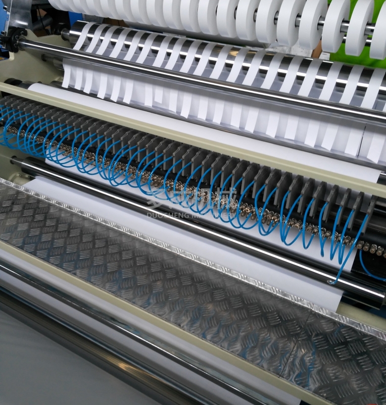 DC-SLM-1800布料冷切分切機、熱切分條機